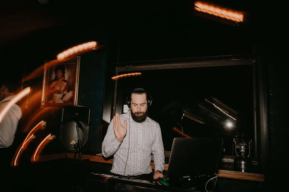 Eddy Mac Melbourne Wedding DJ At Rupert On Rupert For Inner City Cocktail Format Wedding